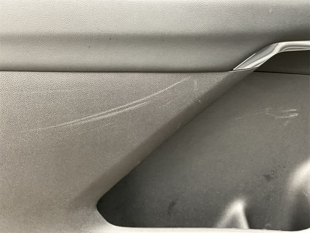 Thumbnail: 2025 GMC Acadia - 33