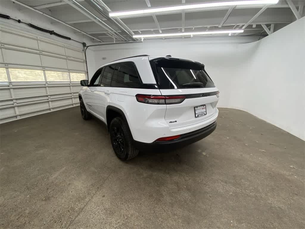 Thumbnail: 2024 Jeep Grand Cherokee - 4