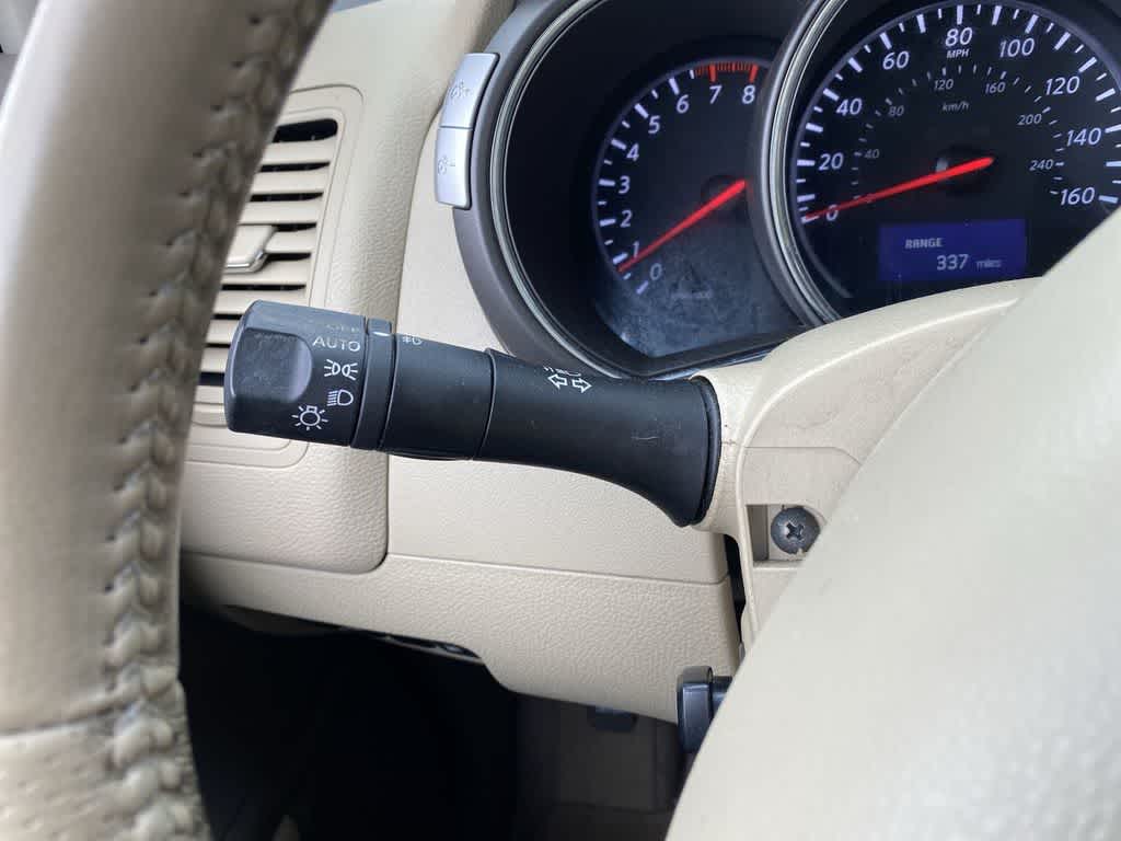 Thumbnail: 2012 Nissan Murano - 25