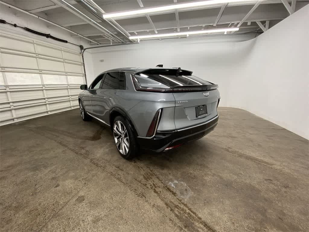 Thumbnail: 2024 Cadillac Lyriq - 4