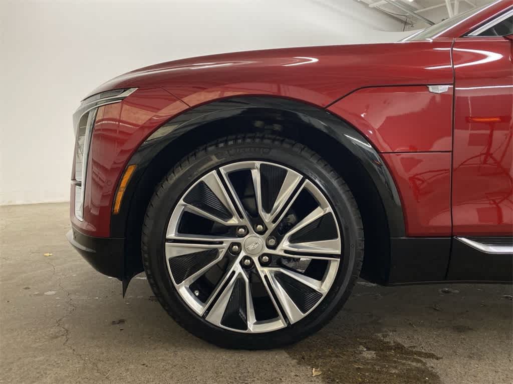 Thumbnail: 2025 Cadillac Lyriq - 12