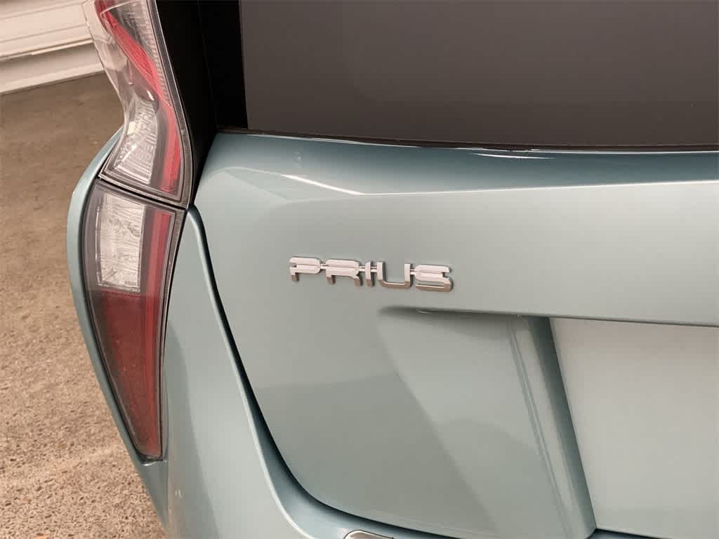 Thumbnail: 2016 Toyota Prius - 10