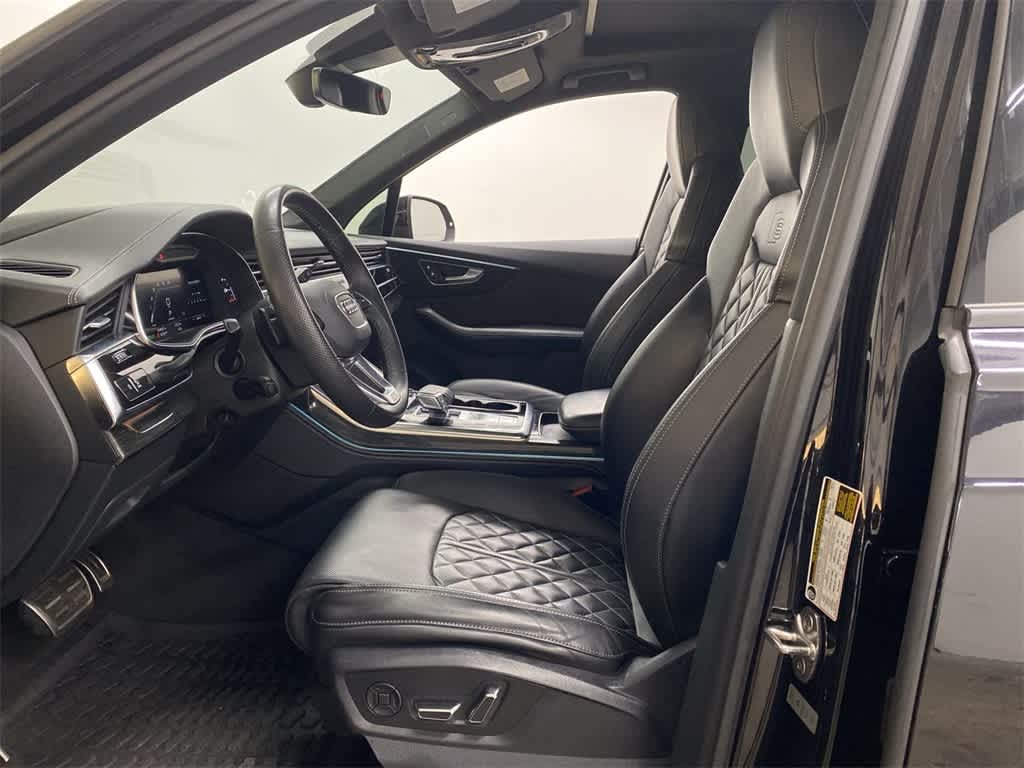 Thumbnail: 2021 Audi SQ7 - 13