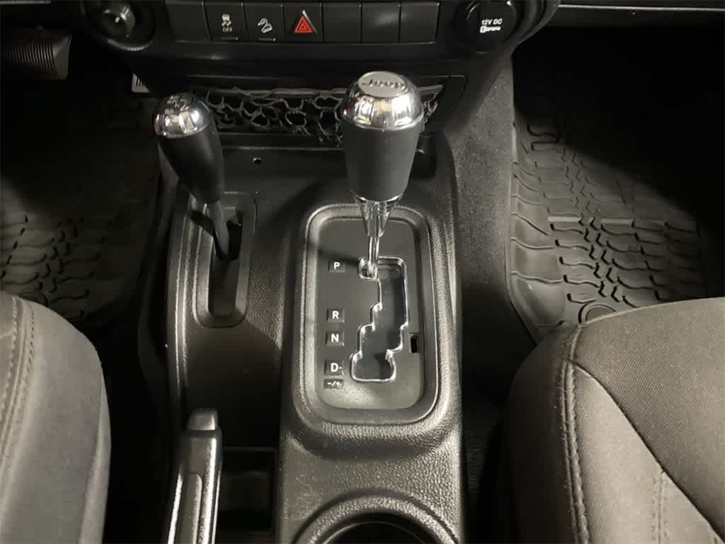 Thumbnail: 2014 Jeep Wrangler - 25