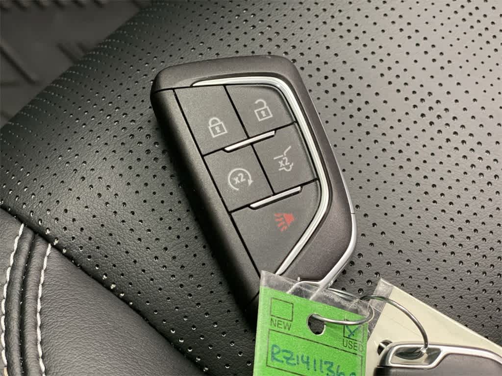 Thumbnail: 2024 Cadillac Lyriq - 30