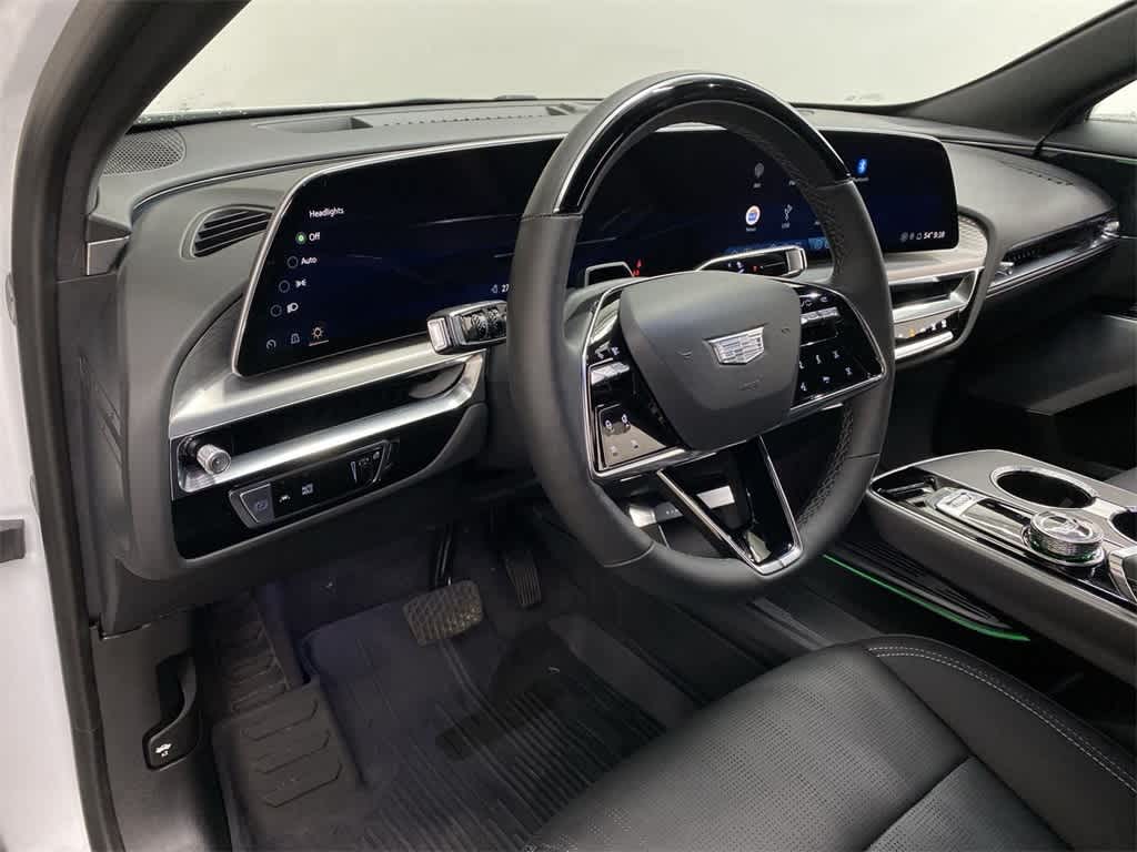 Thumbnail: 2024 Cadillac Lyriq - 2