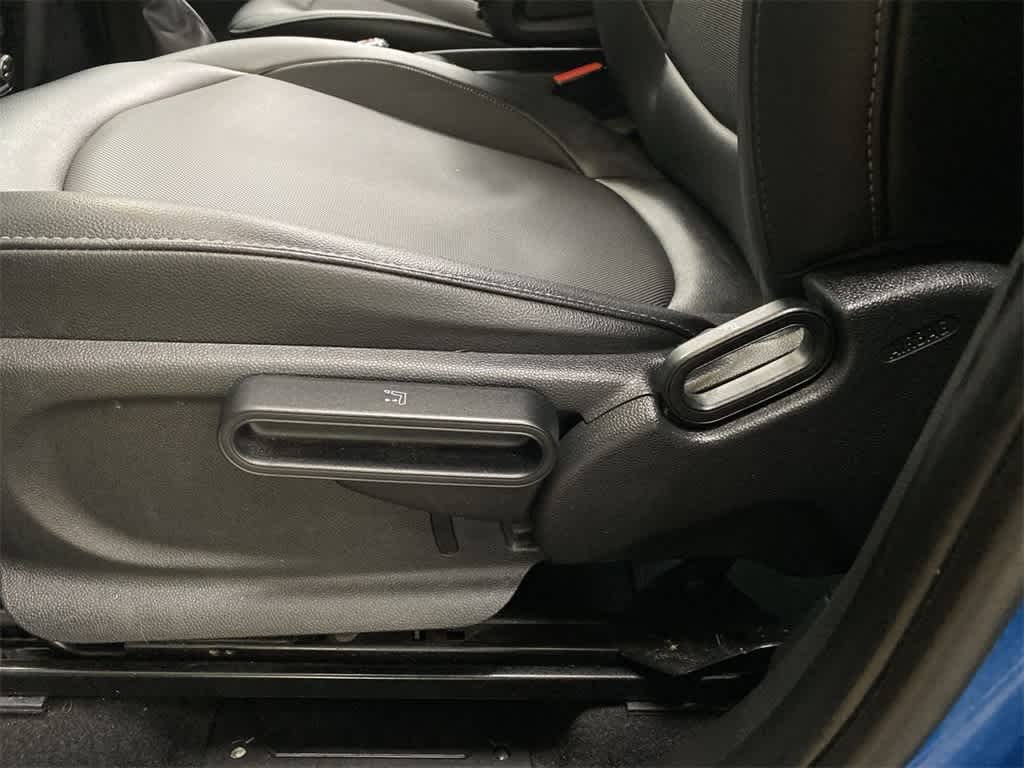 Thumbnail: 2017 MINI Cooper Countryman - 15