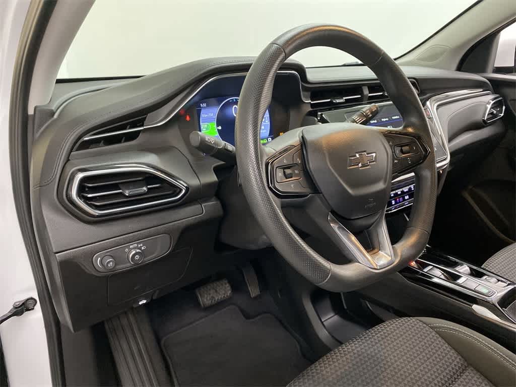 Thumbnail: 2023 Chevrolet Bolt EUV - 2