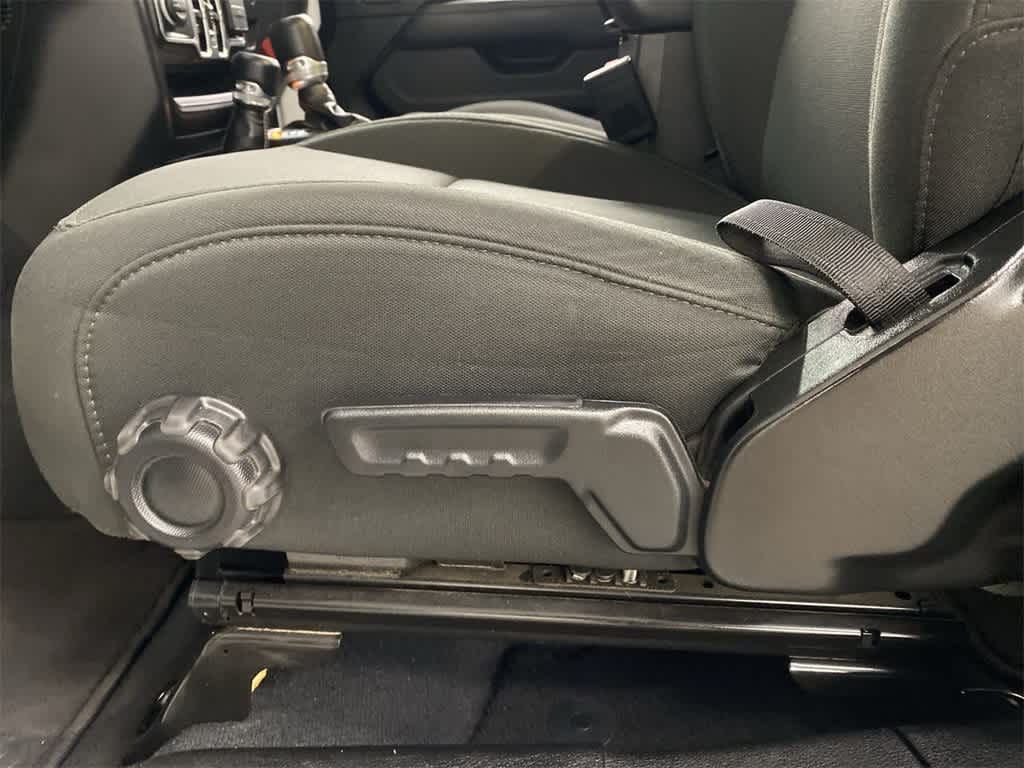 Thumbnail: 2023 Jeep Gladiator - 14