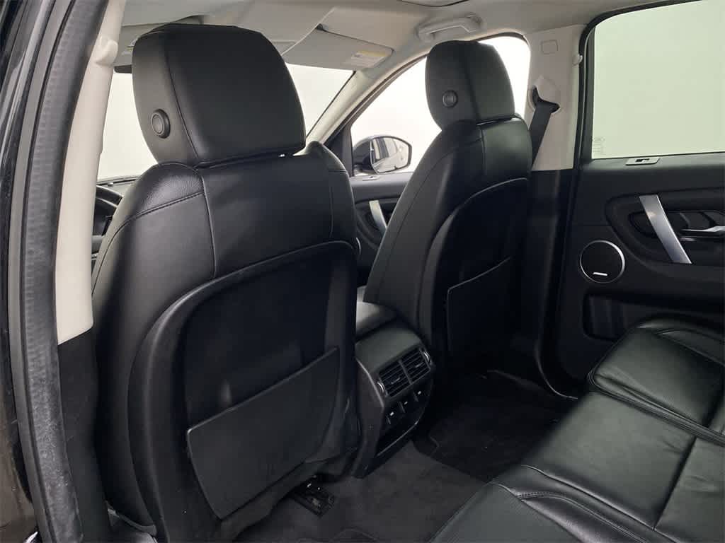 Thumbnail: 2020 Land Rover Discovery Sport - 17