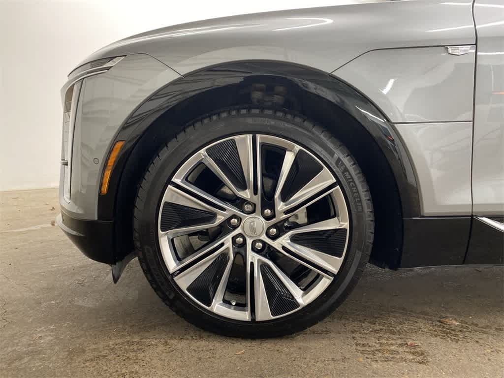 Thumbnail: 2025 Cadillac Lyriq - 12