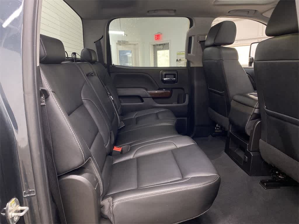 Thumbnail: 2019 GMC Sierra 2500 - 18