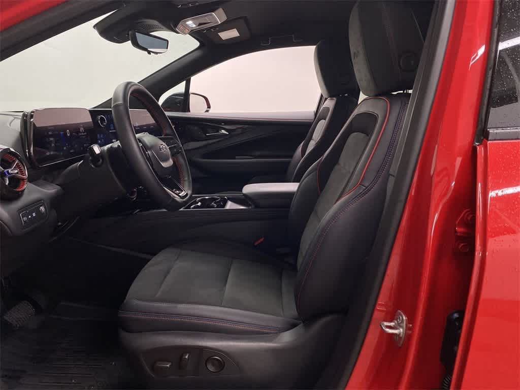 Thumbnail: 2024 Chevrolet Blazer EV - 15