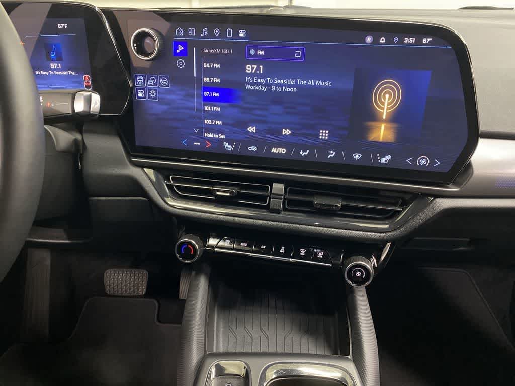 Thumbnail: 2024 Chevrolet Equinox - 24