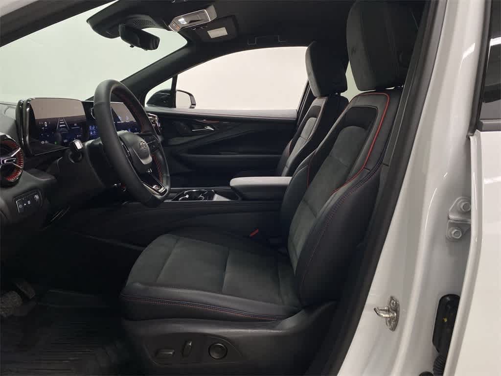 Thumbnail: 2024 Chevrolet Blazer EV - 15