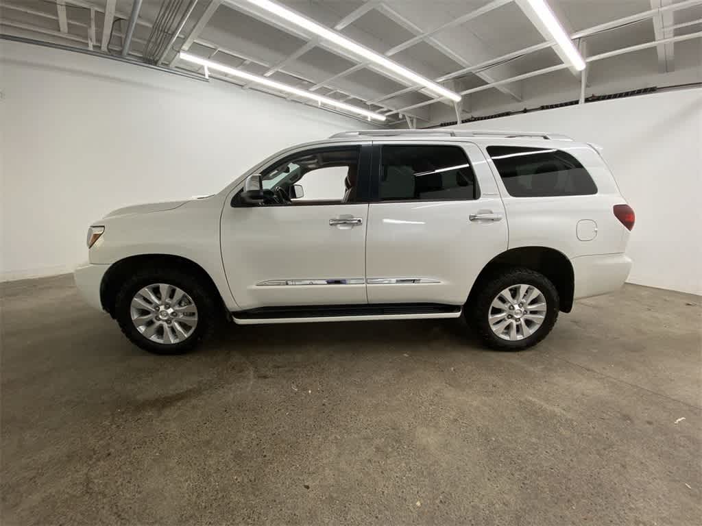 Thumbnail: 2019 Toyota Sequoia - 3