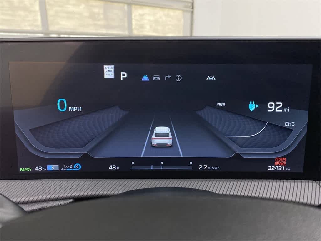 Thumbnail: 2022 Kia EV6 - 29