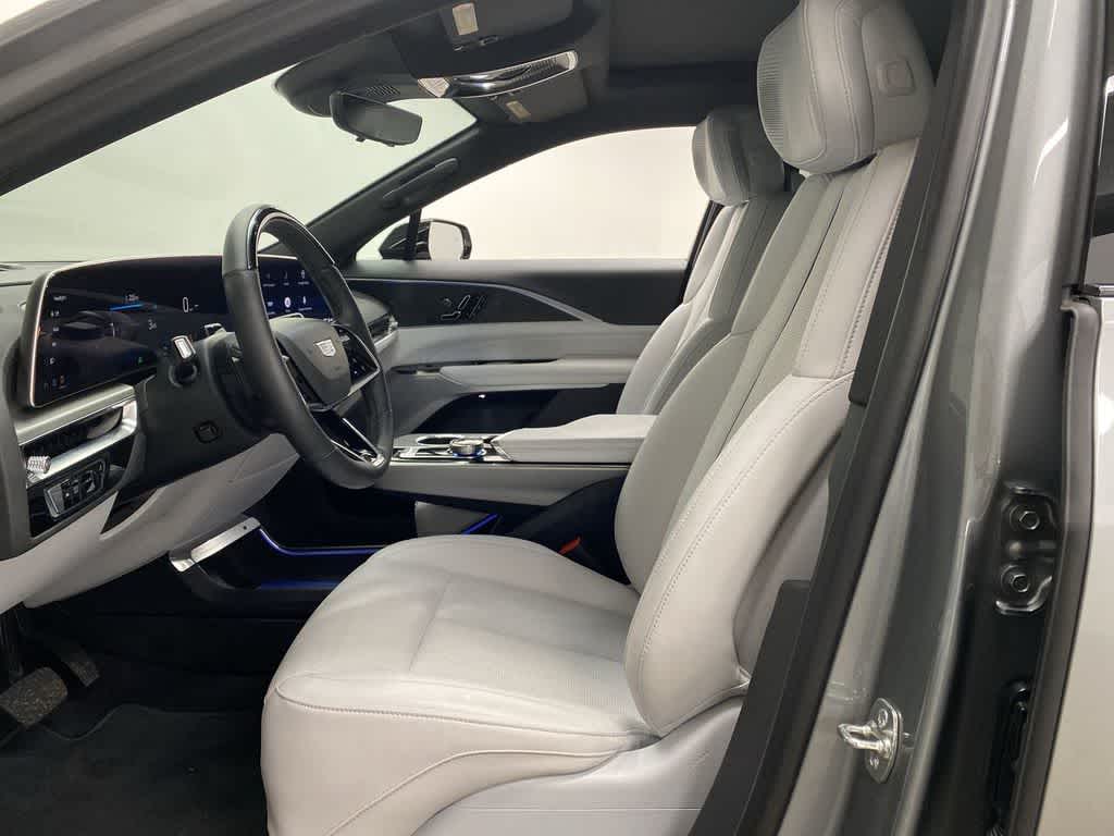 Thumbnail: 2025 Cadillac Lyriq - 14