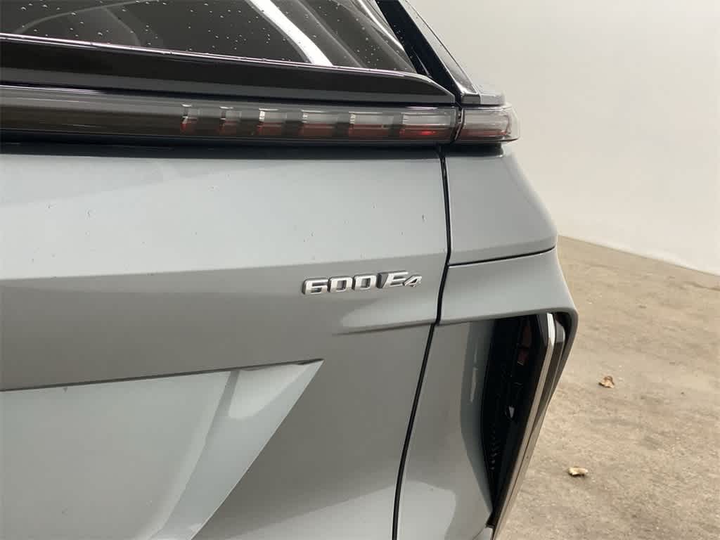 Thumbnail: 2024 Cadillac Lyriq - 11