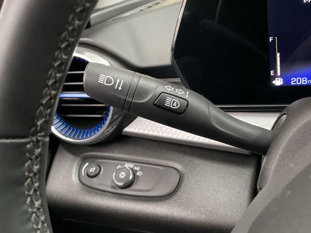 Thumbnail: 2025 Chevrolet Trax - 25