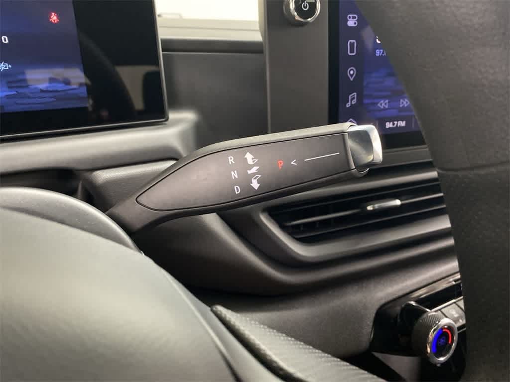 Thumbnail: 2024 Chevrolet Silverado EV - 26