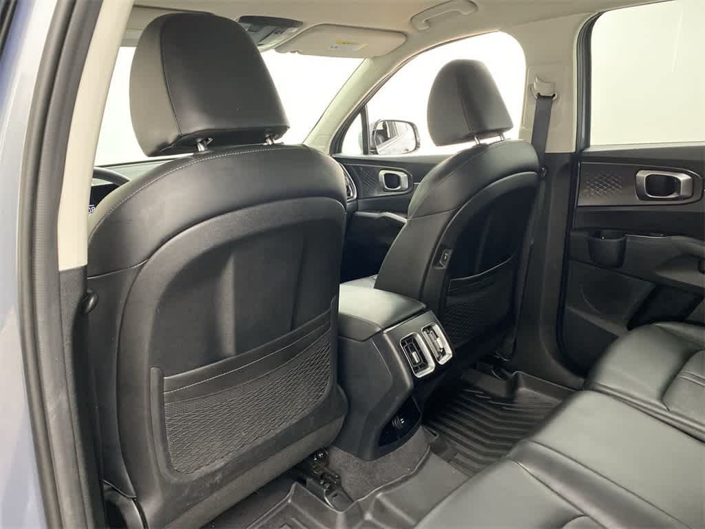Thumbnail: 2025 Kia Sorento - 16