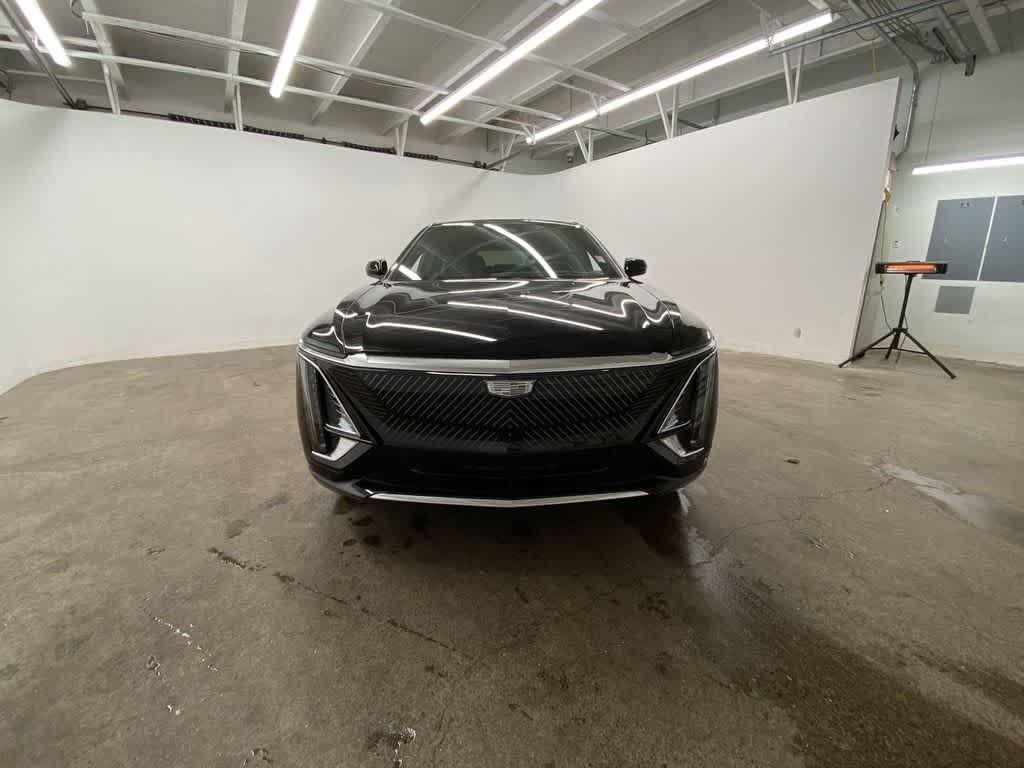 Thumbnail: 2024 Cadillac Lyriq - 9
