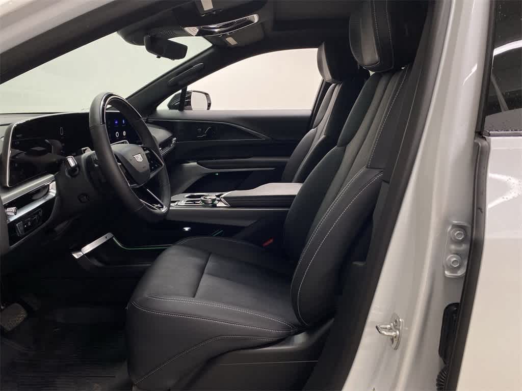 Thumbnail: 2024 Cadillac Lyriq - 15