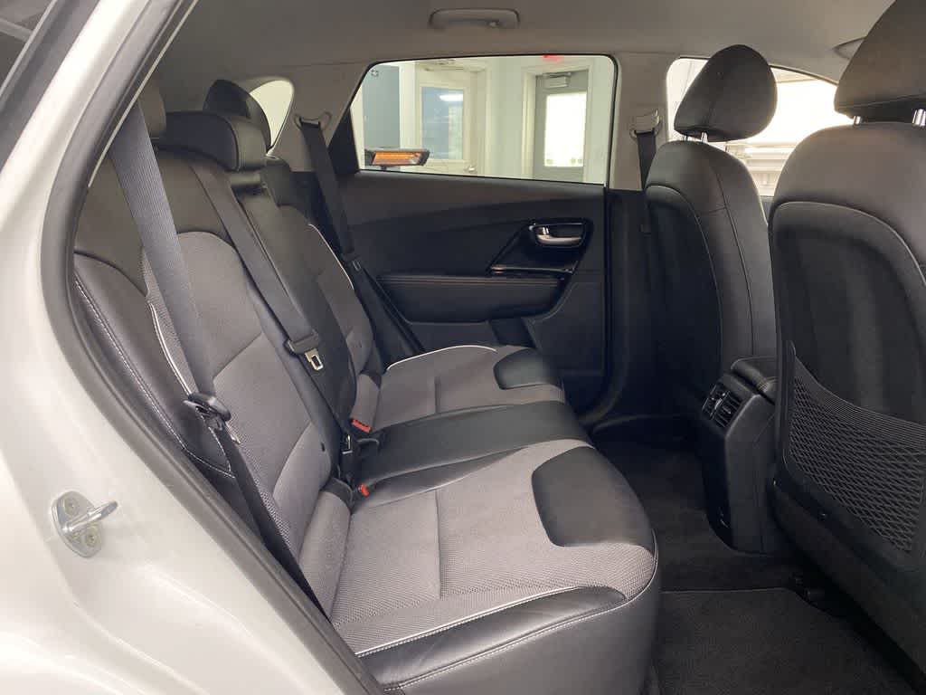 Thumbnail: 2022 Kia Niro - 19