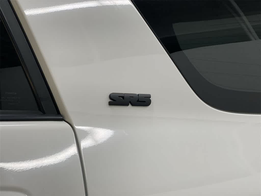 Thumbnail: 2019 Toyota 4Runner - 10