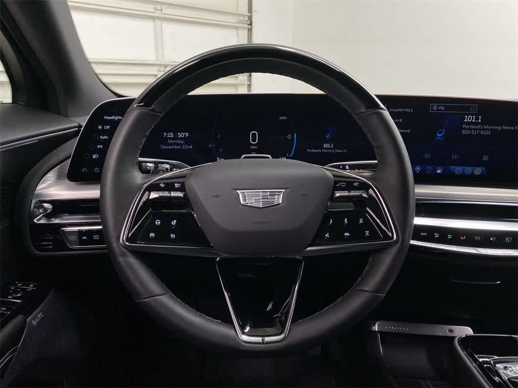 Thumbnail: 2025 Cadillac Lyriq - 20