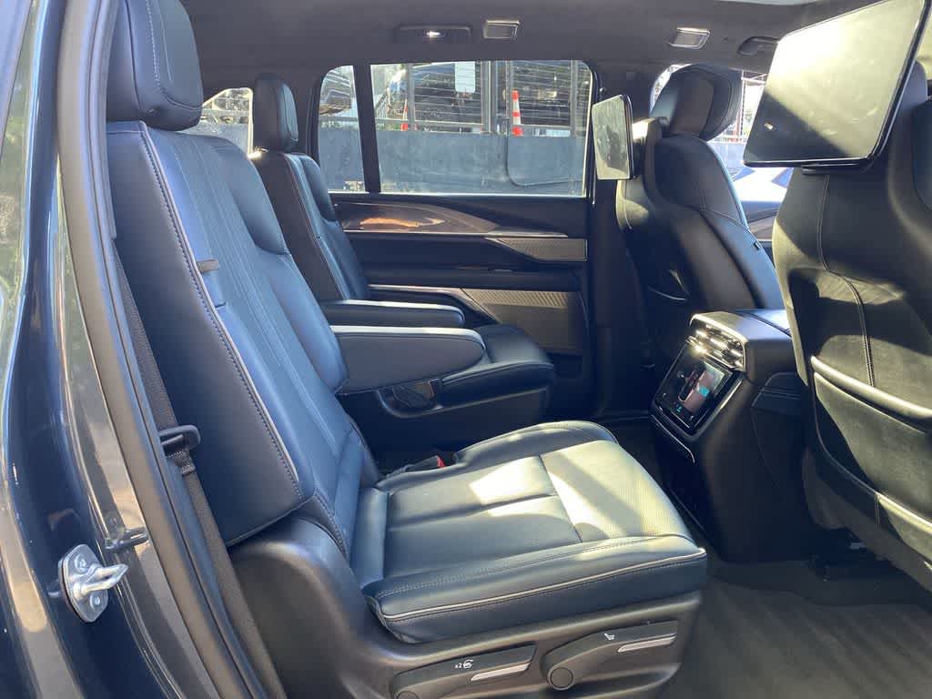 Thumbnail: 2025 Cadillac Escalade IQ - 18
