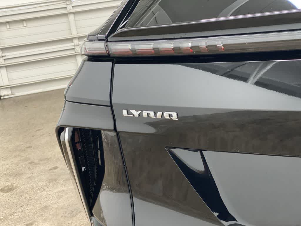 Thumbnail: 2024 Cadillac Lyriq - 10