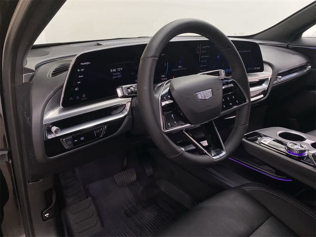 Thumbnail: 2024 Cadillac Lyriq - 2