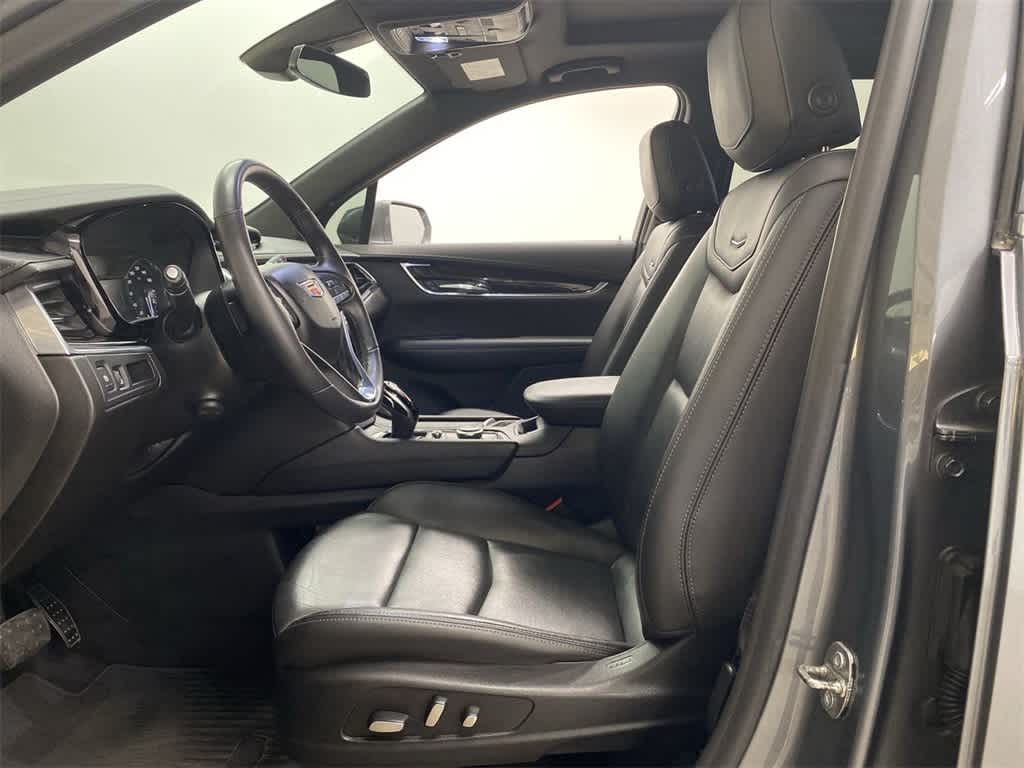 Thumbnail: 2020 Cadillac XT6 - 15