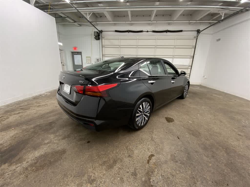 Thumbnail: 2024 Nissan Altima - 6