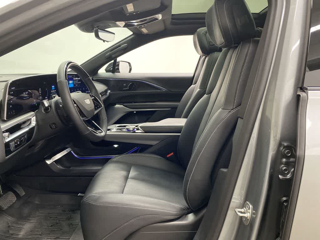 Thumbnail: 2024 Cadillac Lyriq - 14