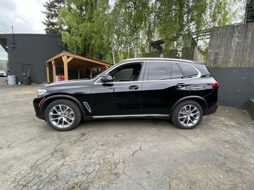 Thumbnail: 2021 BMW X5 - 3