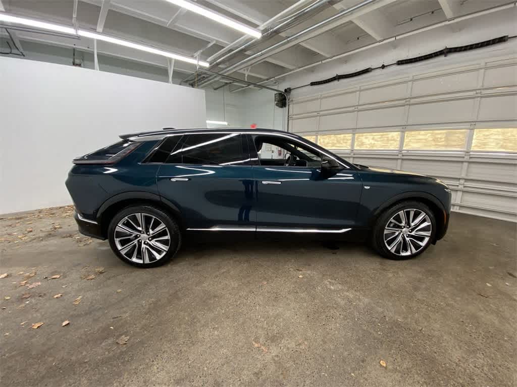 Thumbnail: 2025 Cadillac Lyriq - 7