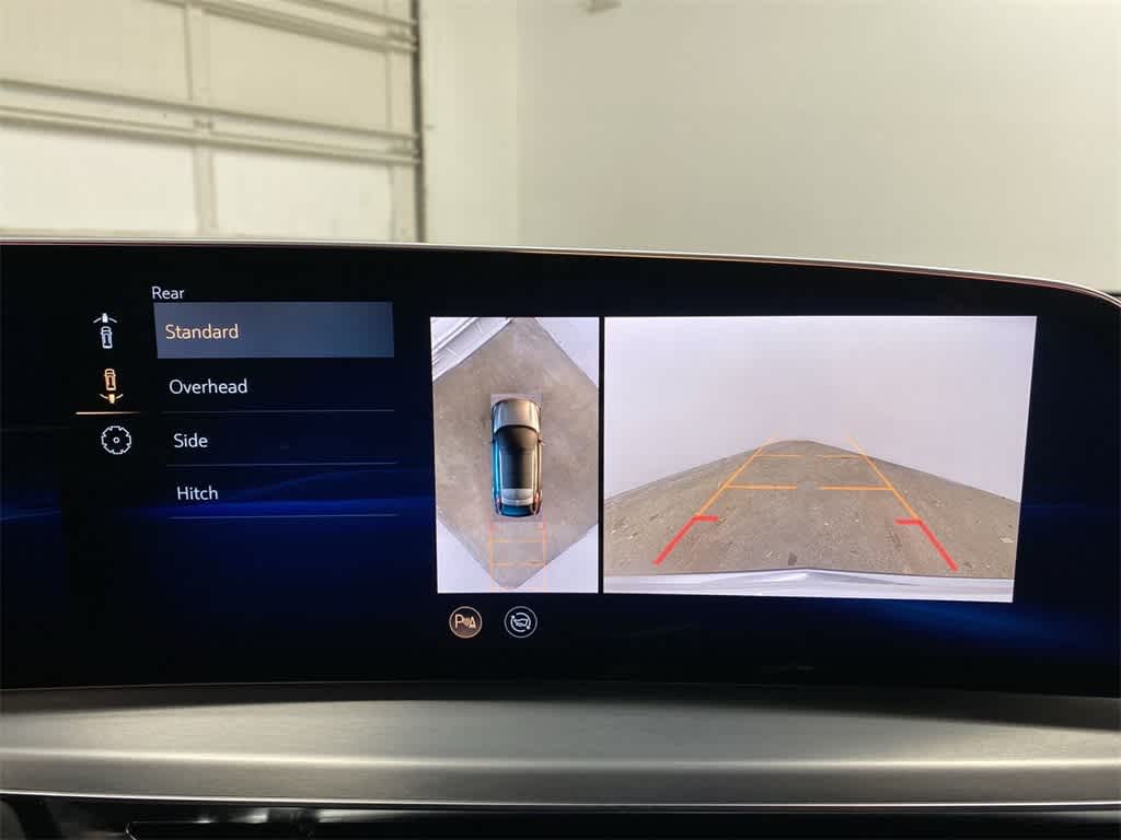 Thumbnail: 2025 Cadillac Lyriq - 26