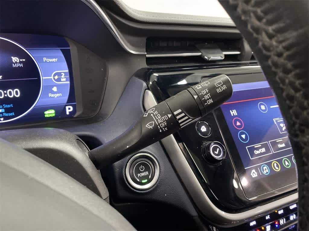 Thumbnail: 2022 Chevrolet Bolt EUV - 24