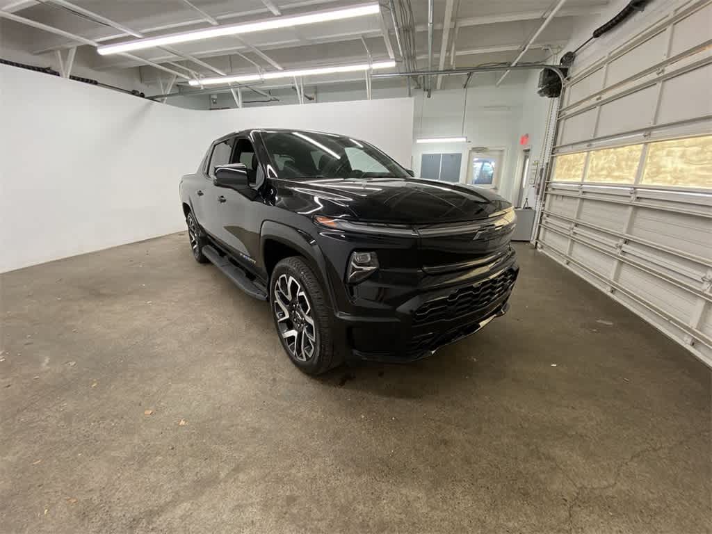 Thumbnail: 2024 Chevrolet Silverado EV - 8