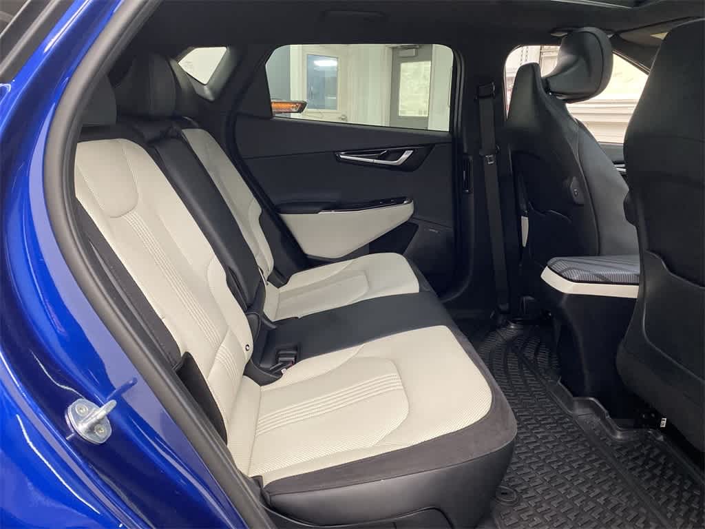 Thumbnail: 2022 Kia EV6 - 19