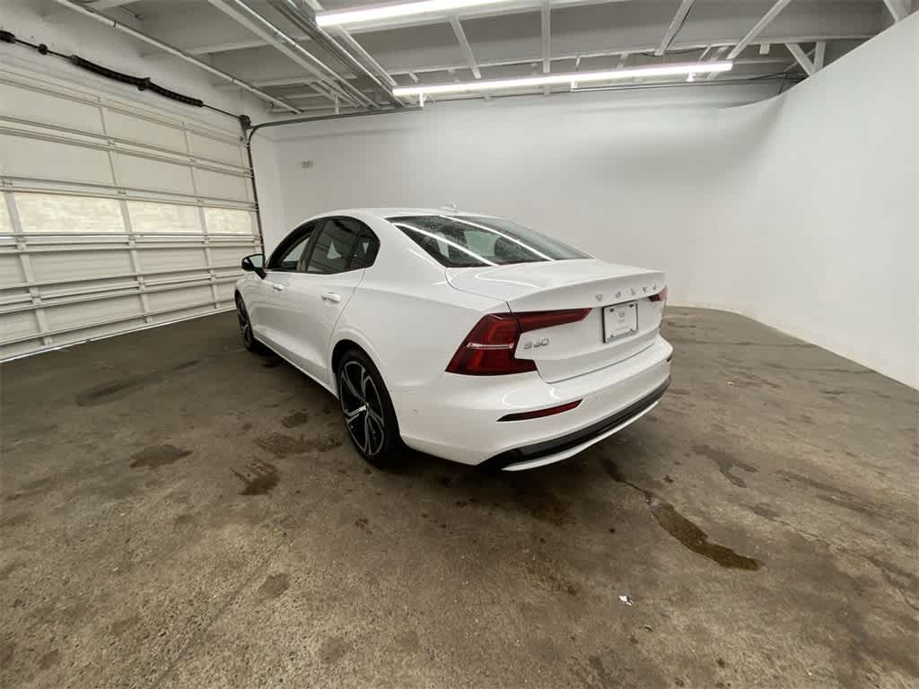 Thumbnail: 2024 Volvo S60 - 4