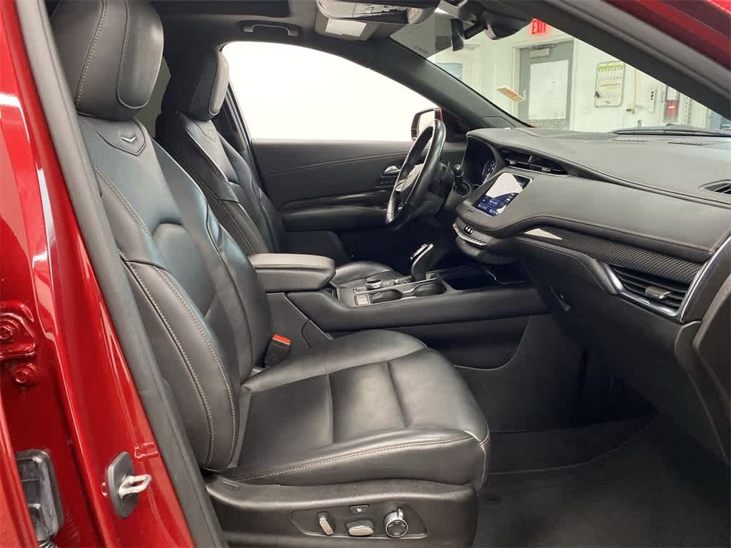 Thumbnail: 2021 Cadillac XT4 - 18