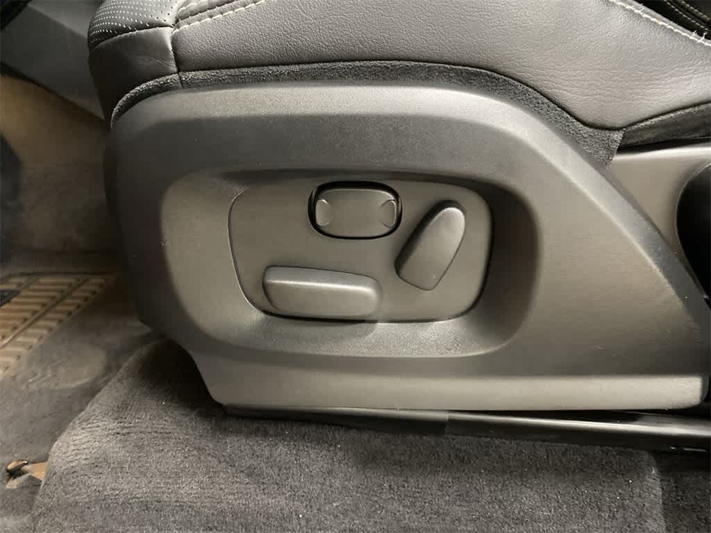 Thumbnail: 2014 Land Rover Range Rover Evoque - 16