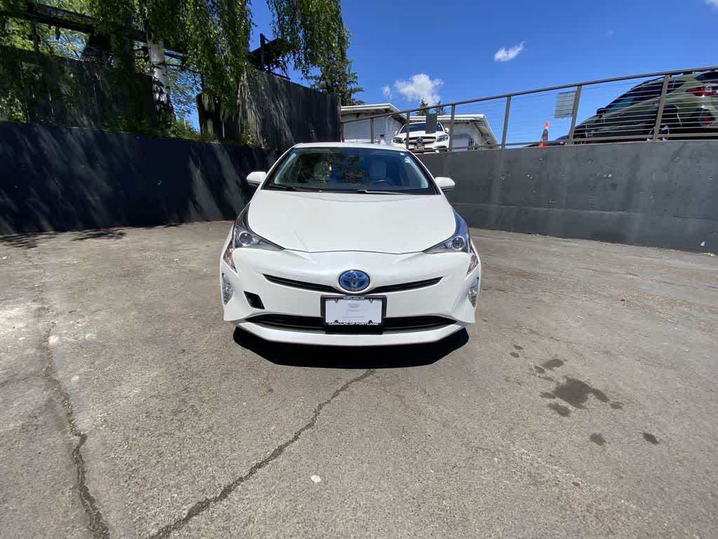 Thumbnail: 2016 Toyota Prius - 9