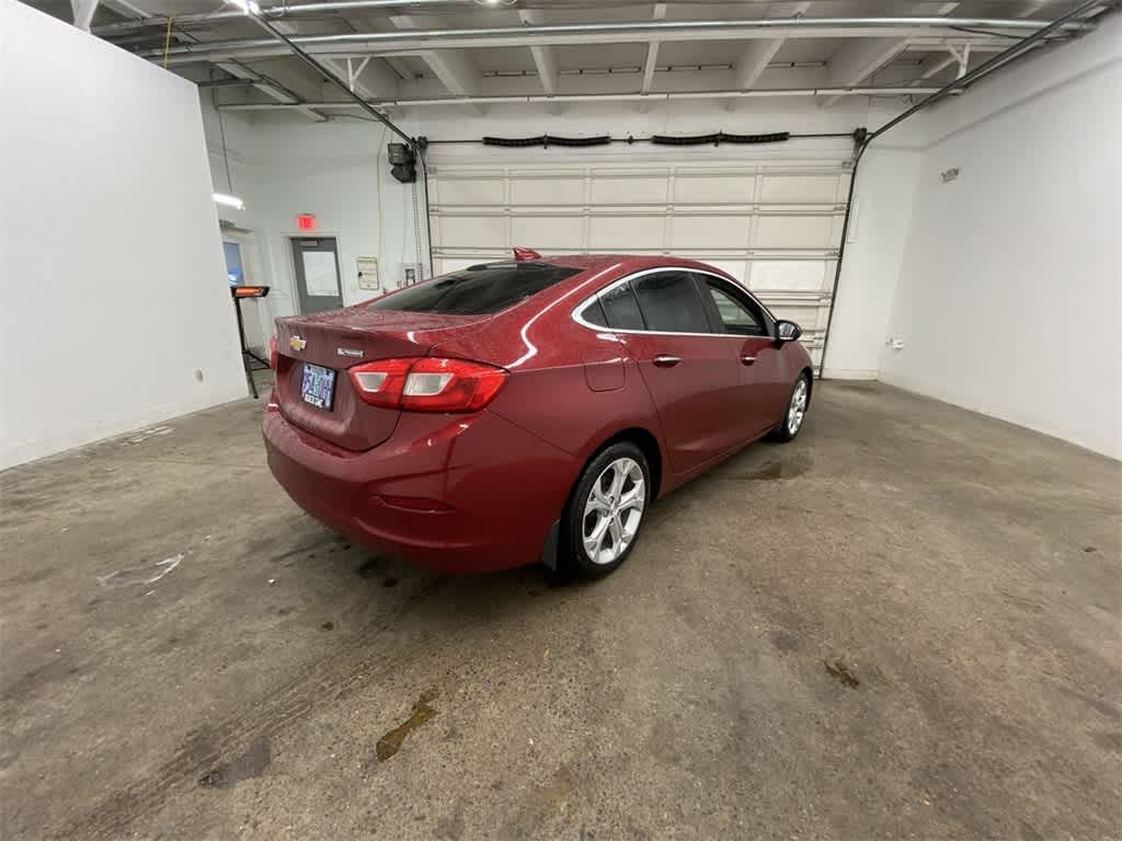 Thumbnail: 2017 Chevrolet Cruze - 6