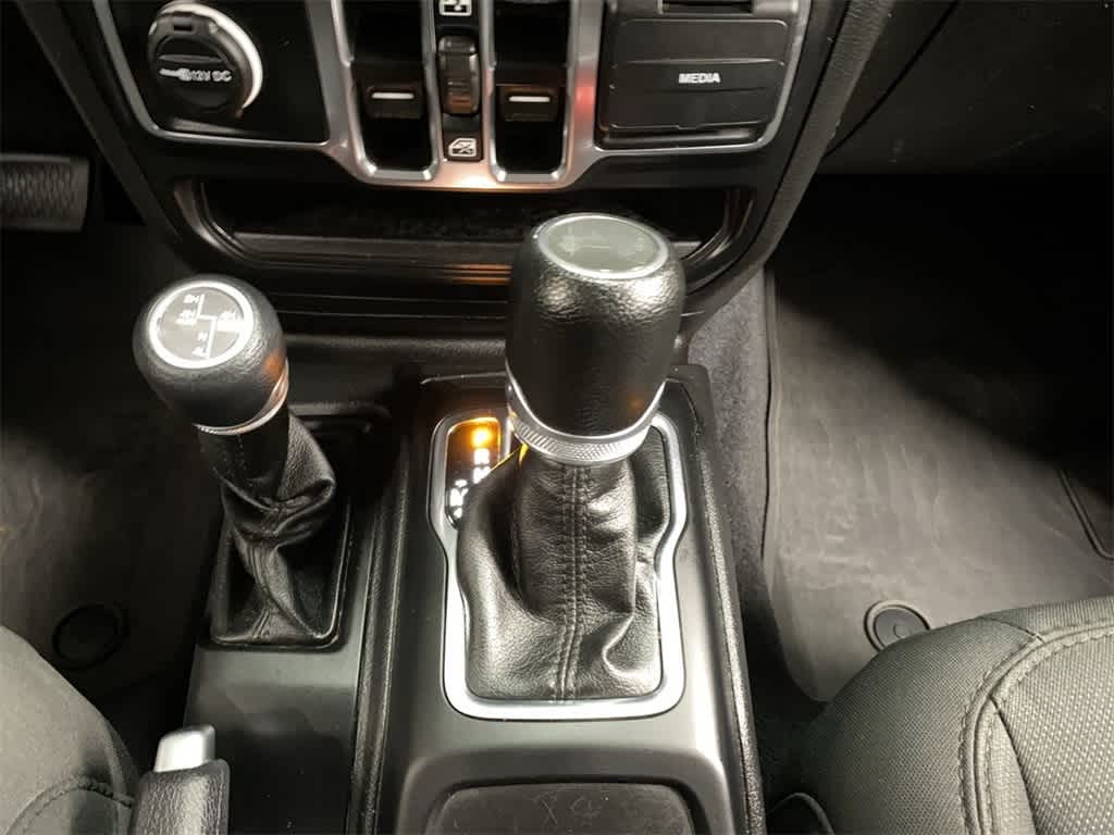 Thumbnail: 2023 Jeep Wrangler - 27