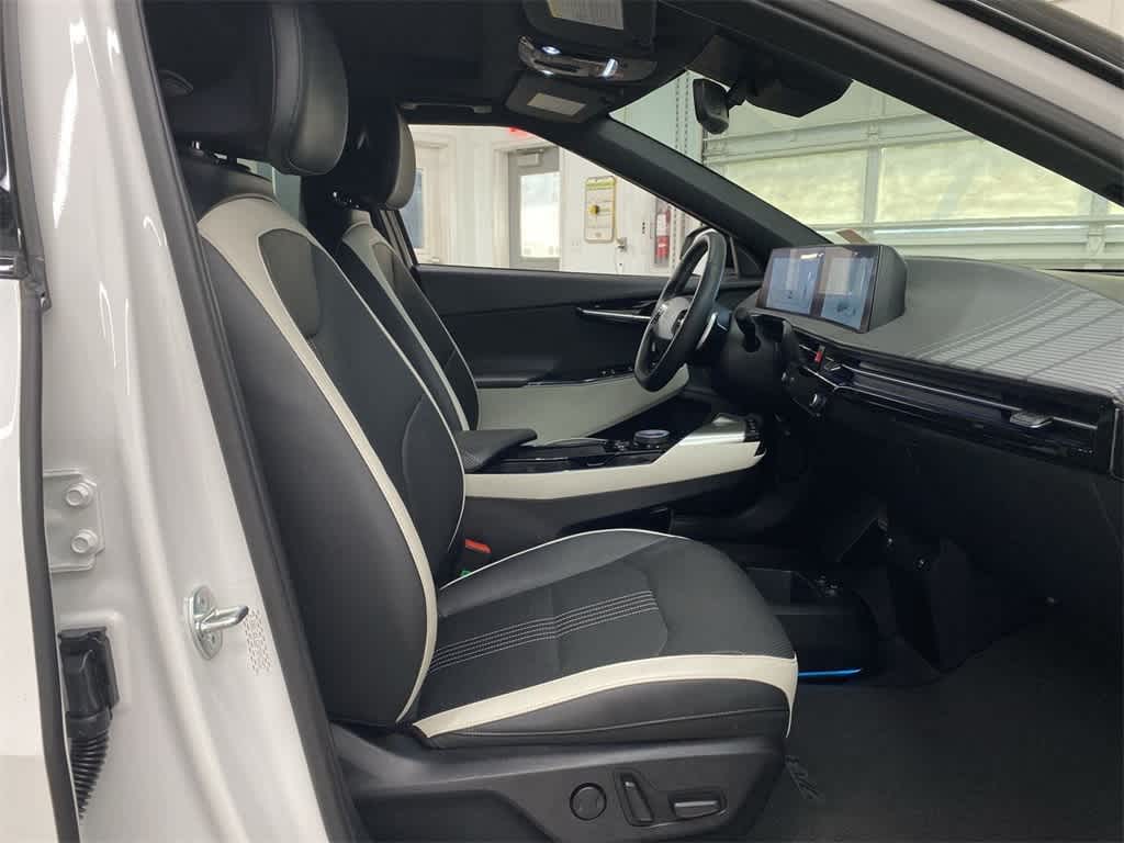 Thumbnail: 2023 Kia EV6 - 19